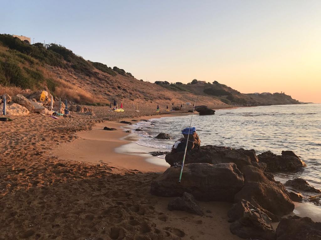 לינה וארוחת בוקר Isola Di Capo Rizzuto Casa Elvira מראה חיצוני תמונה